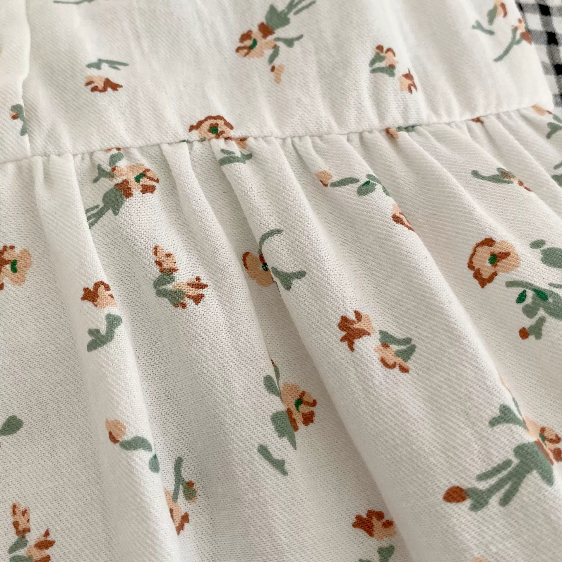 Summer Arrival Baby Girls Sleeveless Cute Floral and Plaid Pattern Rompers-3