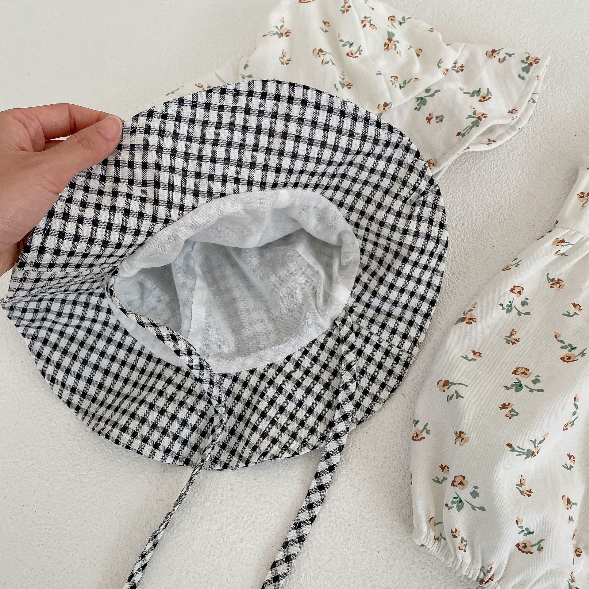 Summer Arrival Baby Girls Sleeveless Cute Floral and Plaid Pattern Rompers-4